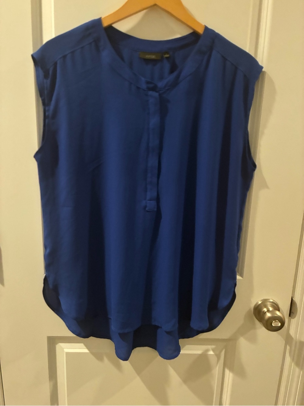 Apt. 9 Sleeveless Royal Blue Split-Placket Camisole
